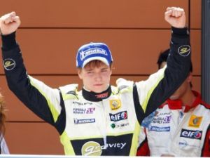Вторую гонку Формулы-Renault 3.5 выиграл гонщик из Эстонии