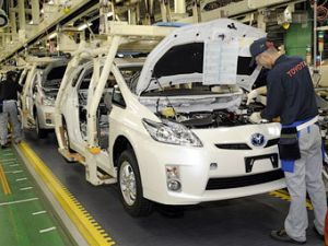 Организация Тойота обновила изготовление на всех японских автозаводах