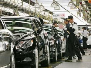 Производство автомобилей Toyota восстановится не раньше декабря