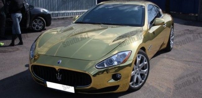 Одессит заказал уникальный золотой Maserati