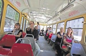 Харьковских льготников будут возить платно. Общественный транспорт и маршрутные такси