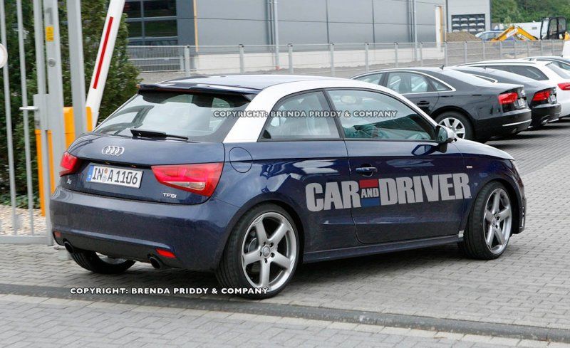 Audi S1      ()