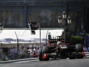 Виталий Петров разбился на Гран-при Монако