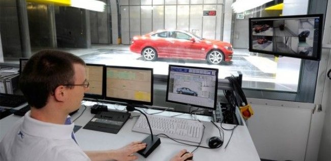 Mercedes будет тестировать автомобили в искусственных бурях