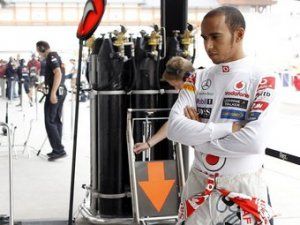 Льюис Хэмилтон остался недоволен новым болидом McLaren