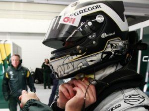 Тест-пилот команды Caterham проведет четвертый сезон в GP2