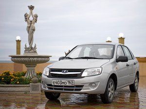 Lada Granta вошла в десятку самых популярных в России моделей