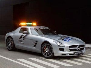 Mercedes-AMG остается официальным автомобилем «Формулы 1»