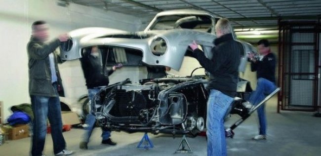 Mercedes-Benz уничтожил несанкционированное Крыло чайки