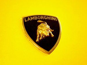 Lamborghini назовет новую модель именем древнегреческого бога