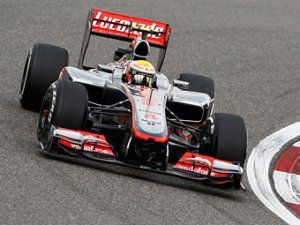Первая тренировка Формулы-1 в Бахрейне завершилась без происшествий