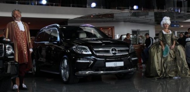 Mercedes-Benz представил новые G-Class, GL-Class и GLK-Class
