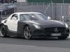 Самый мощный спорткар Mercedes SLS AMG попался шпионам - фото 1