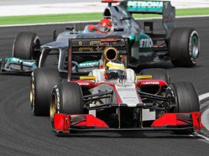 Шумахер обрел предостережение за подавление гонщиков HRT