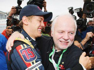 Отец Феттеля выступит в автогонке с экс-пилотами Формулы-1
