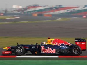 Гонщики Red Bull разбили соперников в тренировке Формулы-1