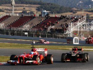 Феррари и Лотус назначили вето на изменение покрышек Формулы-1