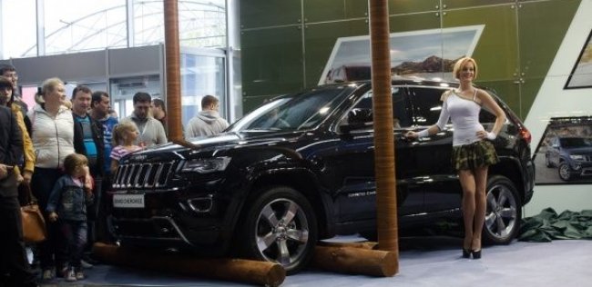 На «Столичном автошоу» показали обновленные Jeep Grand Cherokee и Compass
