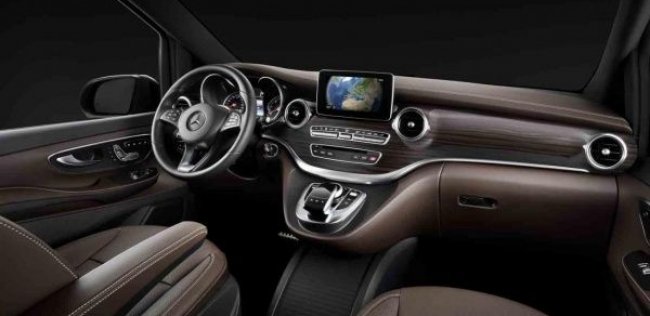 Mercedes-Benz рассекретил интерьер новой модели