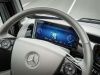Mercedes-Benz оснастил грузовик автопилотом - фото 32