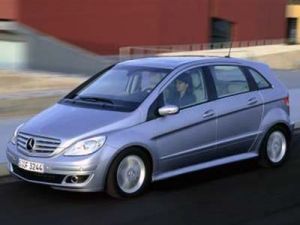 Mercedes начнет поставки в США модели B-класса
