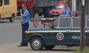 В Украине ГАИ обязали проверять на благоразумность водителей-милиционеров