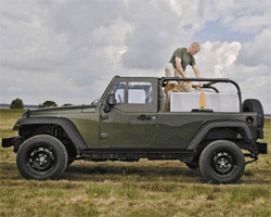 Chrysler представил новый военный Jeep J8