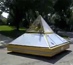 В США построили пирамидальный электромобиль