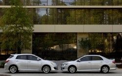 Тойота Королла 2010 и Тойота Матрикс 2010 приобрели дополнительное оснащение в комплектации стандарт
