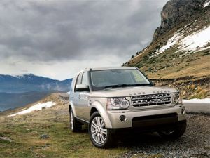 Компания Land Rover обновила внедорожник Discovery