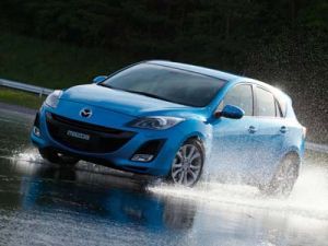 Mazda отзывает более 7 000 автомобилей Mazda3