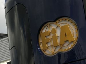 FIA обвинила команды Формулы-1 в искажении фактов
