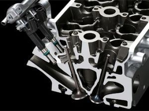 Nissan разрабатывает систему двойного впрыска топлива