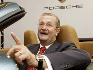Глава Porsche ушел в отставку из-за альянса с Volkswagen