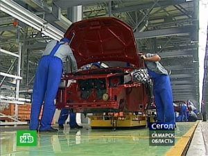 АвтоВАЗ отправит 22 тысячи сотрудников на общественные работы