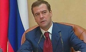 Медведев внесет изменения в законы о дорожной безопасности