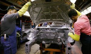 General Motors наращивает объемы производства