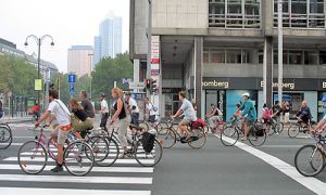 Немцы все больше предпочитают велосипеды автомобилям