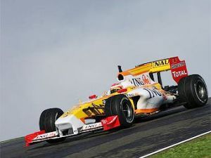 В заездах болидов Формулы-1 в Сочи примет участие команда Renault