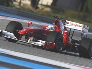 Фернандо Алонсо впервые сел за руль Ferrari