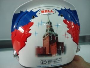 Петров дебютирует в Формуле-1 с Кремлем на шлеме