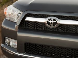 Toyota осталась в прибыли несмотря на отзывы автомобилей