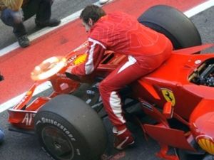 Валентино Росси готов перейти в Формулу-1