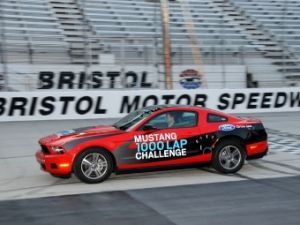 Ford Mustang преодолел 1250 километров без дозаправки