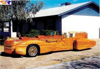 Сделанный из дерева авто. ФОТО