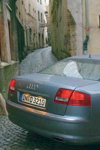 . (Audi A8) -  4
