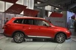  Mitsubishi Outlander    -  4