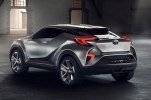 Toyota       Nissan Juke -  2