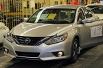  Nissan Altima     -  4