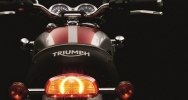   Triumph Bonneville T120/T120 Black 2016 -  10